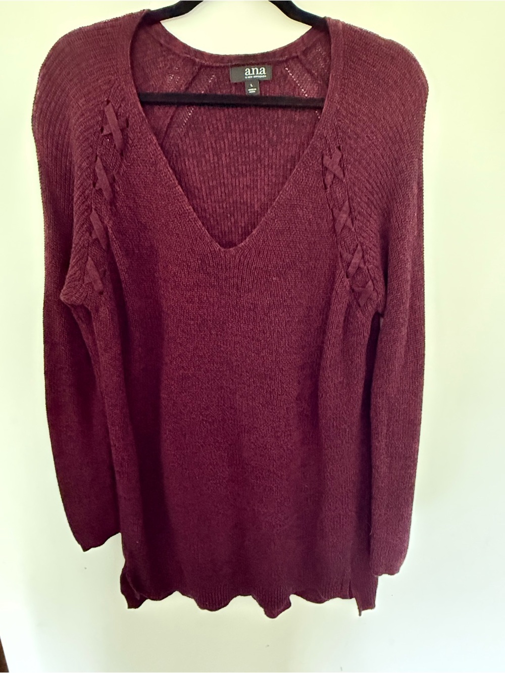 Womens a.n.a burgundy V-neck Sweater - size Large